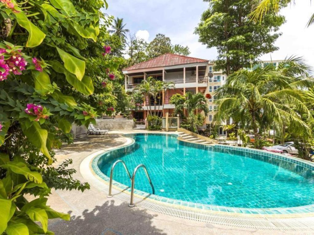 Baan Lukkan Patong Resort Phuket Exterior photo