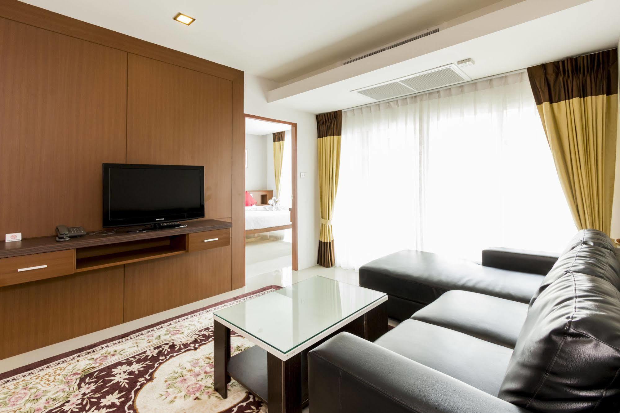 Baan Lukkan Patong Resort Phuket Exterior photo