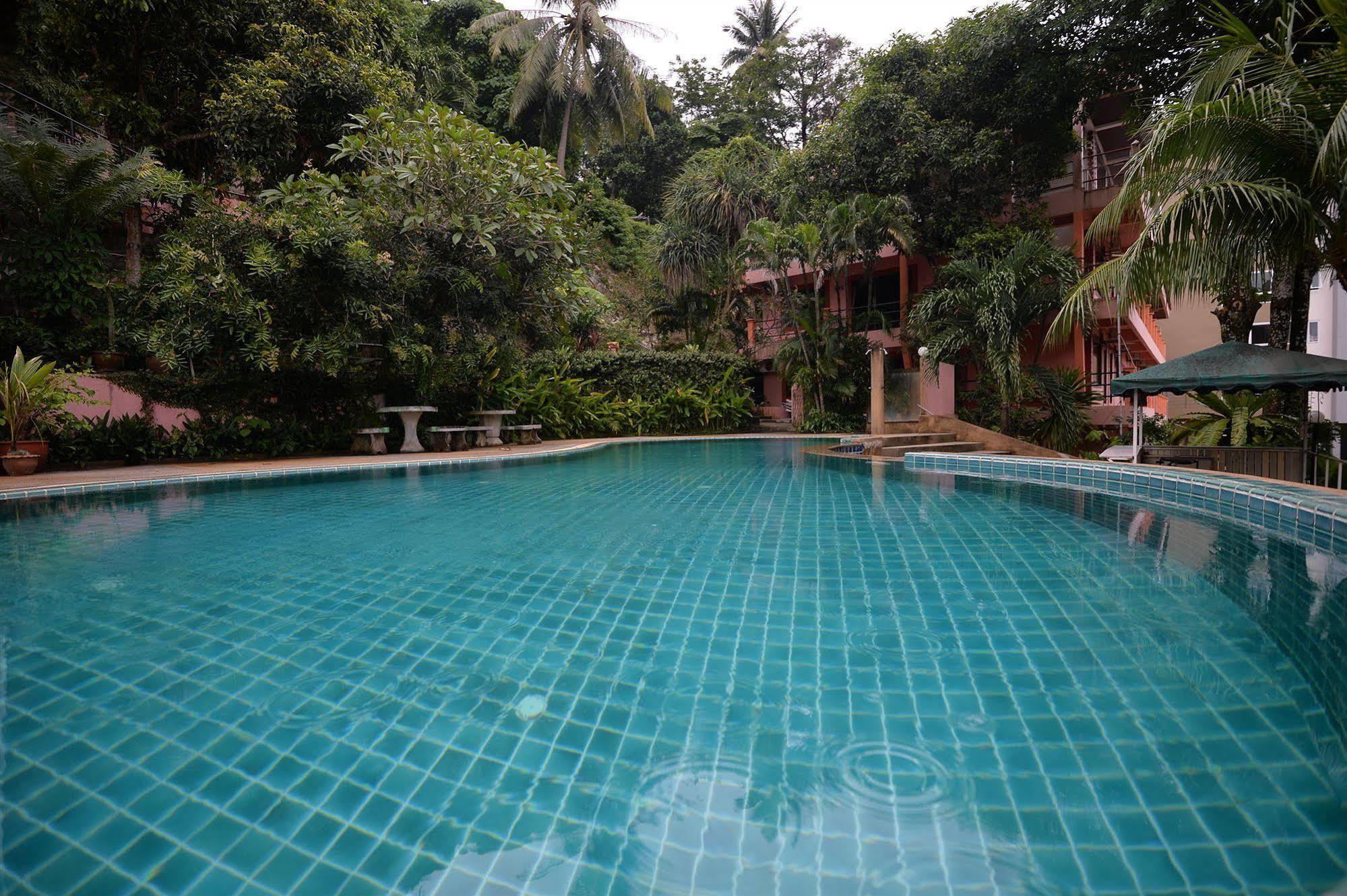 Baan Lukkan Patong Resort Phuket Exterior photo